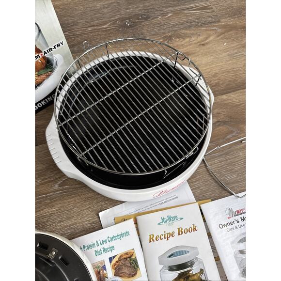 NuWave Pro Infrared Cooking System Convection Oven White Red 20331 + Recipe Book - Picture 12 of 15